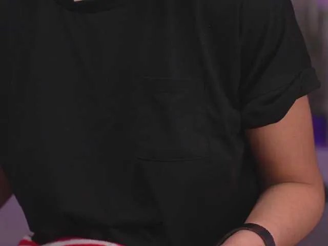 Antoniagold from BongaCams