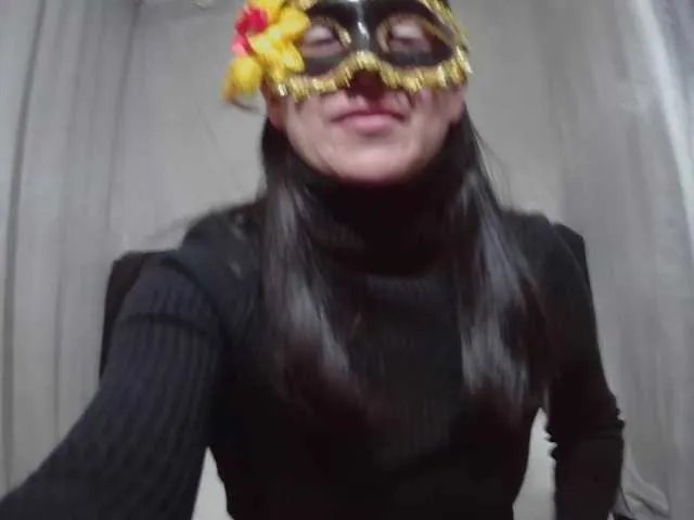 RoxxannaHairy from BongaCams