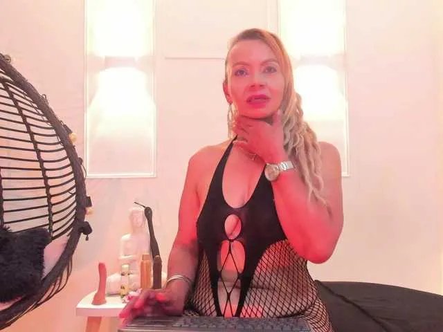 taylor-anastasia from BongaCams