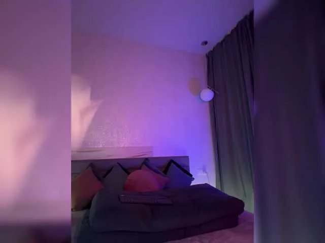 WhoreMira from BongaCams