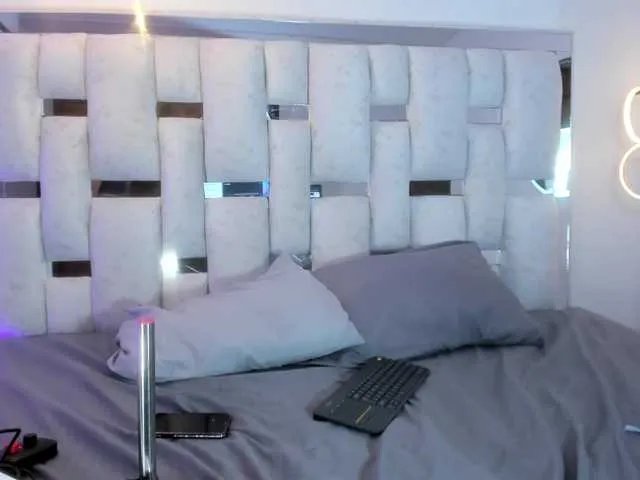 ZafiraNavarro from BongaCams