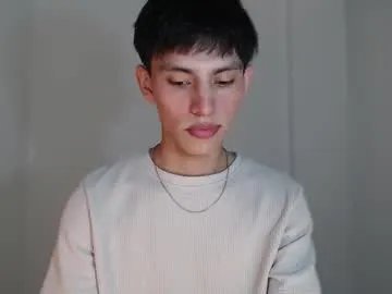 andrew_courtz from Chaturbate