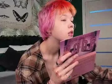 Try Carolinerichter, she wants to masturbate for you carolinerichter from Chaturbate