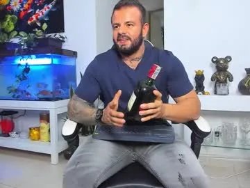 johnnygrayson_ from Chaturbate