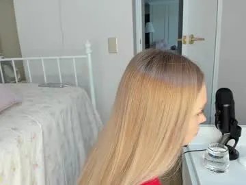 kitty__sophie from Chaturbate