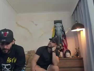 yulianpereira25 from Chaturbate